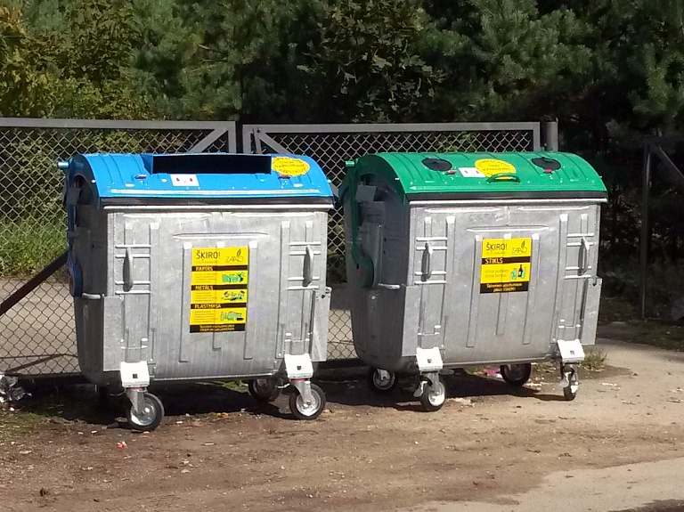 Saulkrastos uzstādīti jauni iepakojuma konteineri

