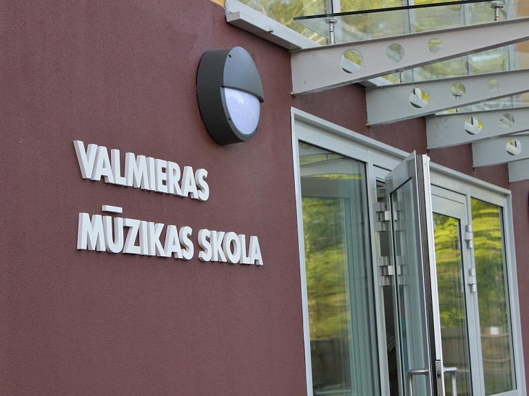 Aicina piedalīties Valmieras Mūzikas skolas 95 gadu jubilejai veltītā skrējienā-soļojumā