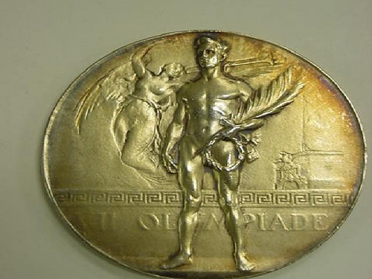 Dobeles "Gold Barbell" sportisti Lasvegasā iegūst zeltu