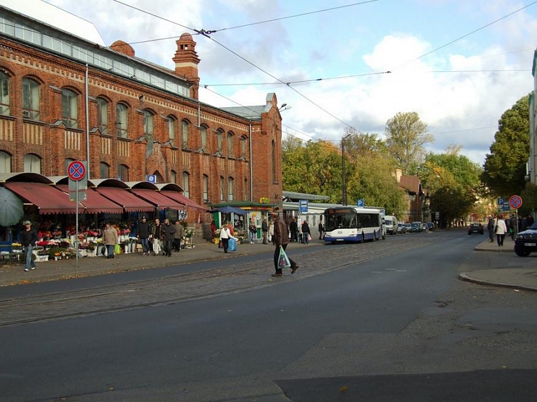 Āgenskalna tirgū atklās VI skatuves mākslas festivālu "Patriarha rudens"

