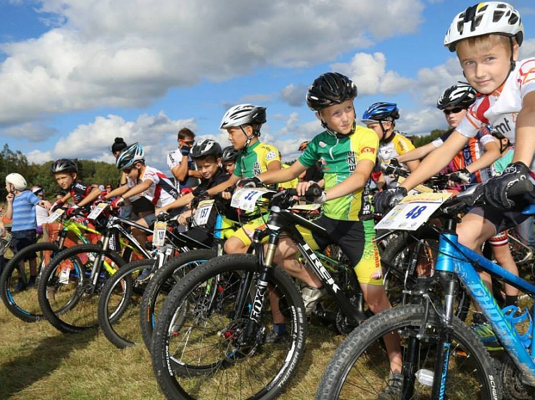 Smiltenes BJSS riteņbraukšanas nodaļas audzēkņiem divas godalgas SEB MTB maratona pēdējā posmā
