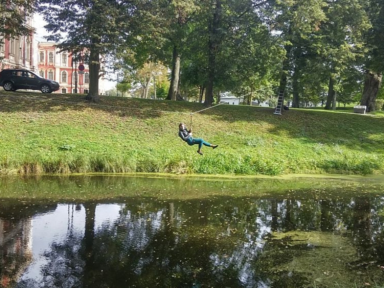 Jelgavā aizvadītas Pasaules tūrisma dienas orientēšanās sacensības

