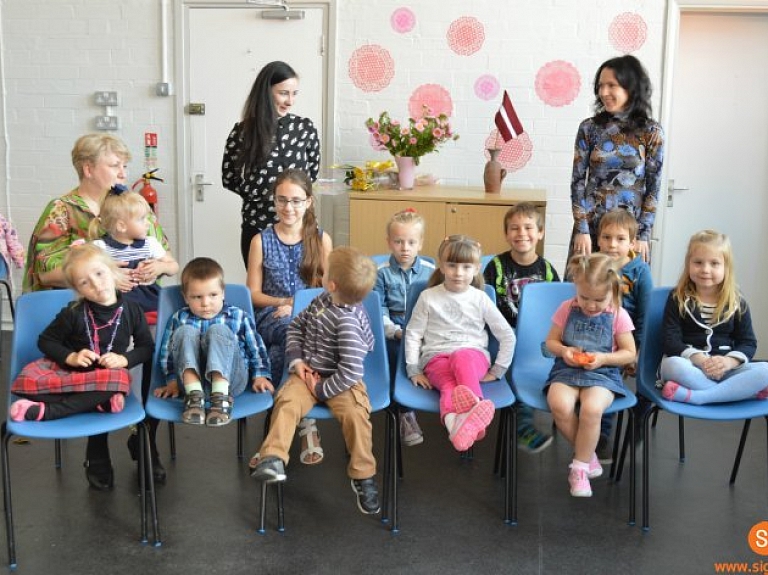 Siguldas Valsts ģimnāzijas skolēni organizē labdarības  pasākumu

