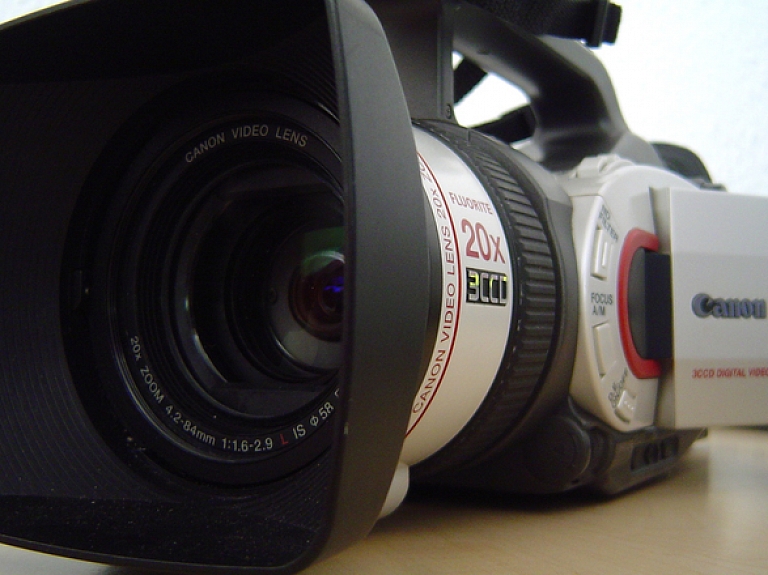 Aicina pieteikties līdzfinansējumam ārvalstu filmu uzņemšanai Rīgā

