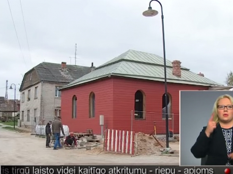 Ludzā atjauno vēsturisku koka sinagogu

