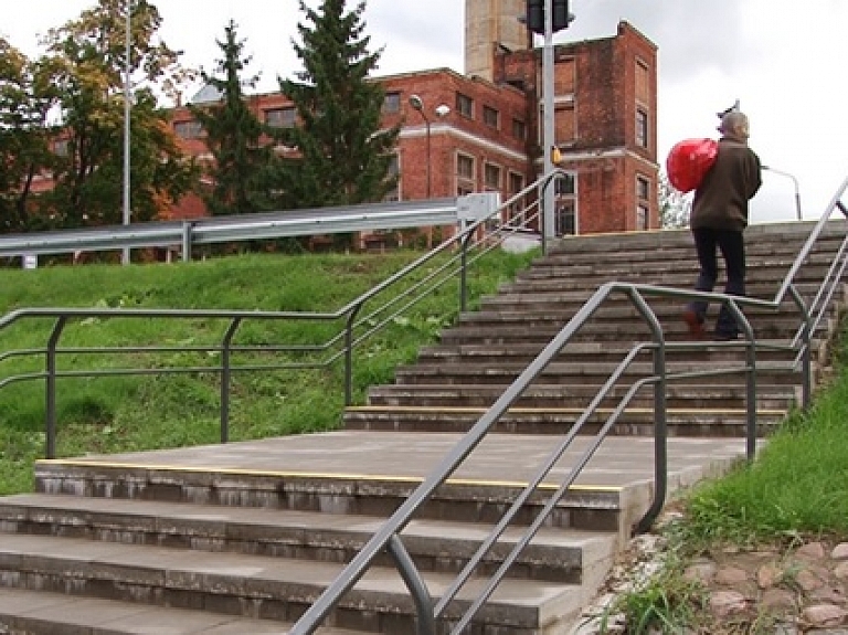 Daugavpilī būvē un remontē kāpnes

