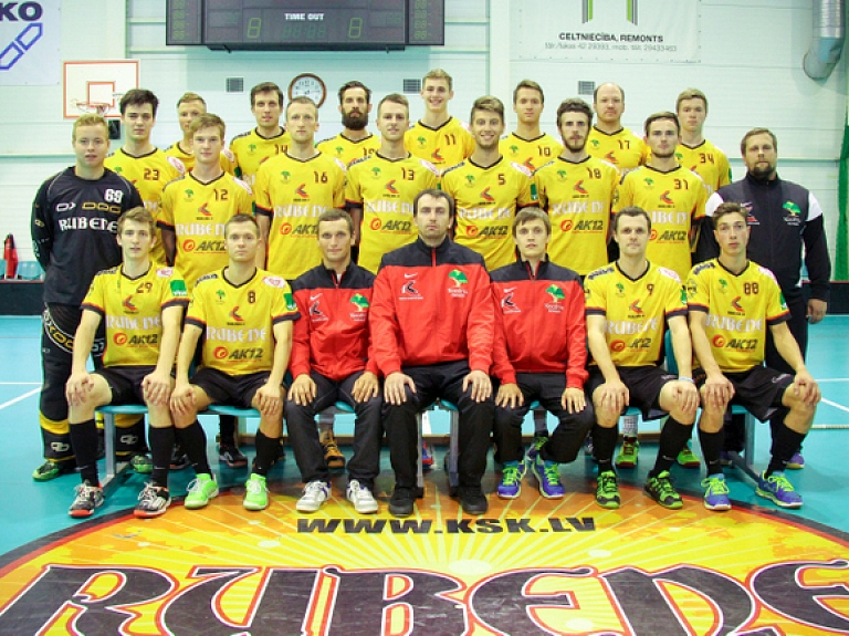  Komandas "Rubene" sāk dalību "EuroFloorball Cup 2015"