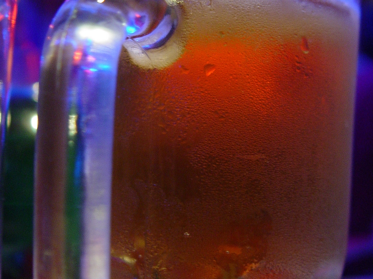 Latgalē zēns nogādāts slimnīcā ar alkohola saindēšanos