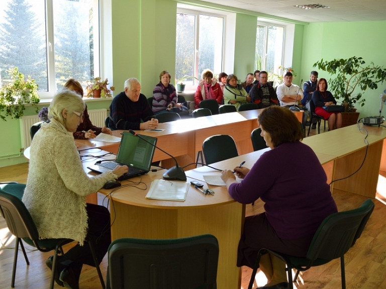 Baltinavā diskutē par prioritārajiem ceļiem