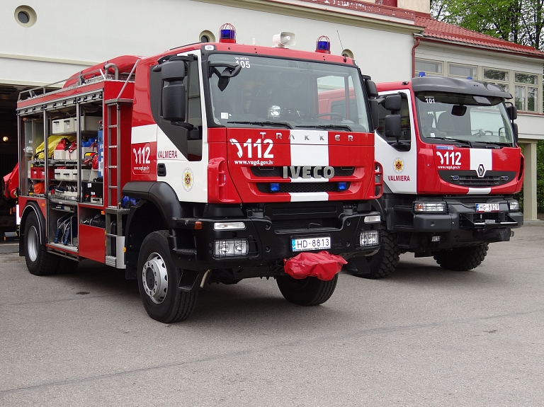 Krāslavā aizdegusies dzīvojamā māja

