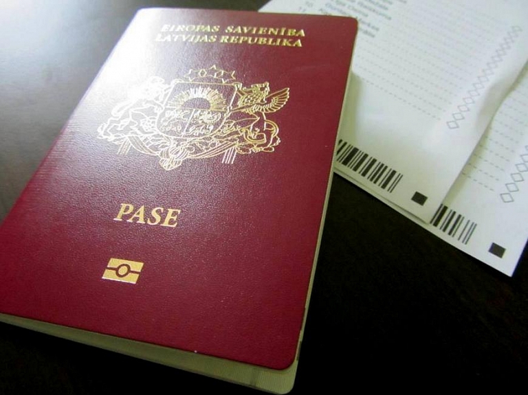 Bauskā pakistānietis sola aizstāvēt Latvijas valsts neatkarību