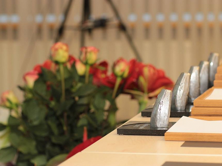 Ādažu pašvaldības risinājums efektīvai maksājumu karšu apstrādei izvirzīts balvai "Platīna Pele 2015"