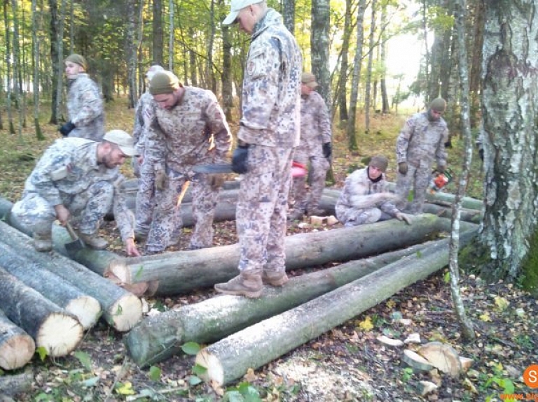 Latvijas nacionālās aizsardzības akadēmijas kadeti viesojas Morē


