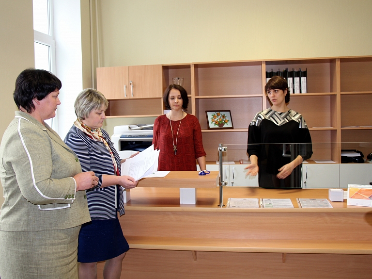 Dagdā atklāj Valsts un pašvaldības vienoto klientu apkalpošanas centru

