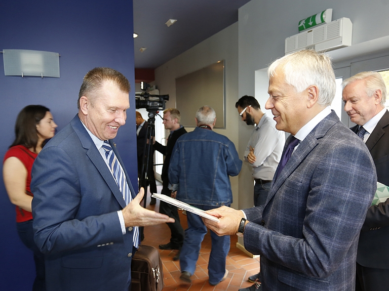  Liepājas lidosta pieņemta ekspluatācijā