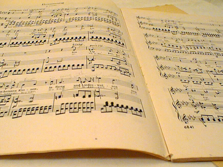 Uz Ilūkstes novada himnas titulu pretendē piecas dziesmas