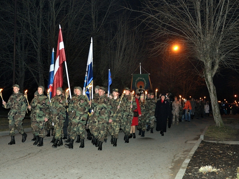 Ludzā norisināsies lāpu gājiens "Ar gaismu sirdī"

