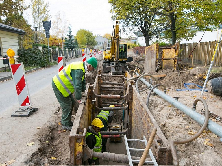 Pļavniekos īpašniekiem uzdos sakārtot nepabeigtas būves