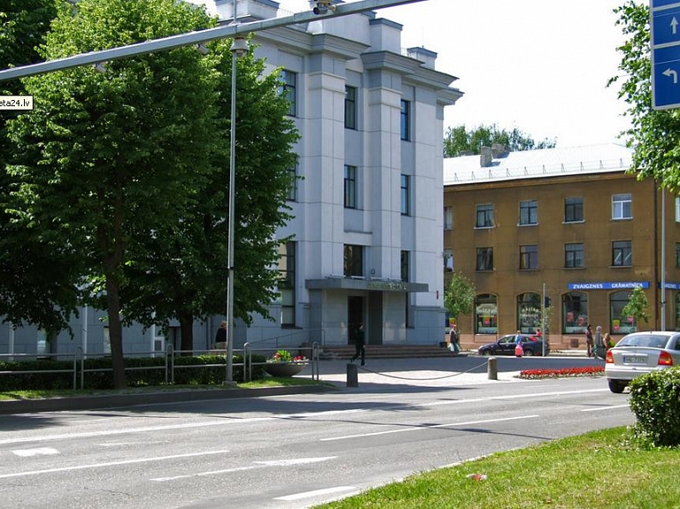 Jelgavā, 

Tērvetes ielā izbūvēta neregulēta gājēju pāreja