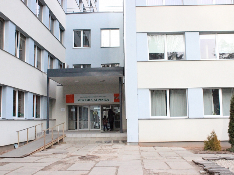 Vidzemes slimnīcai – 40