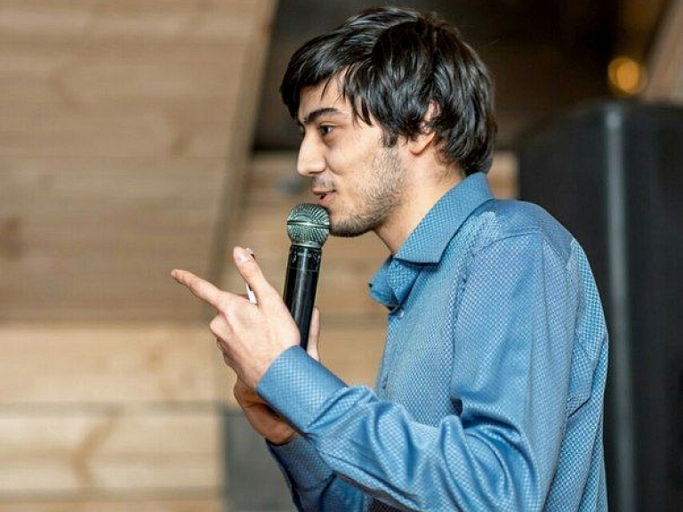 "Turībā" portāla "Meduza" redaktors Sultans Sulejmanovs vadīs vieslekciju

