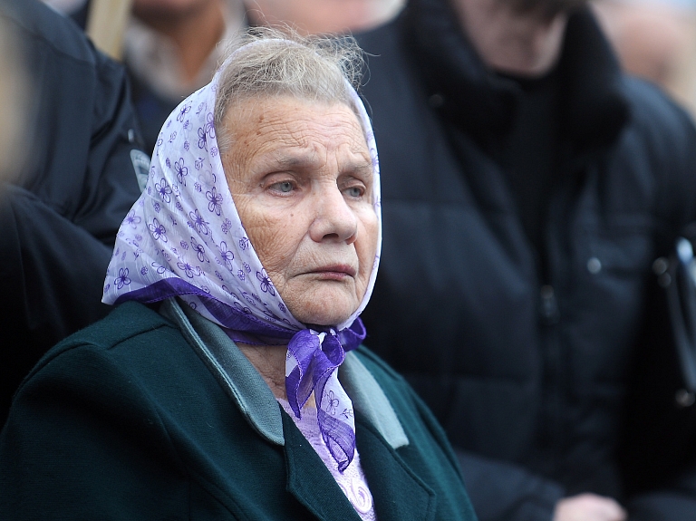 Aicina Ādažos deklarētās politiski represētās personas ierasties saņemt svētku pabalstu

