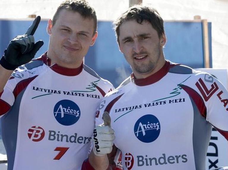 Latvijas bobslejisti pirmajos Pasaules kausa posmos startēs ar trim ekipāžām

