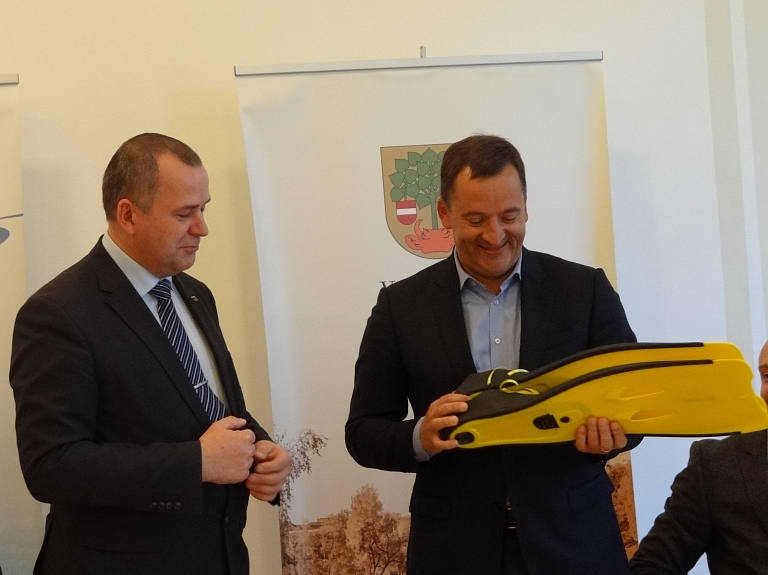 Jaunais baseins Valmierā durvis vērs 2017.gadā

