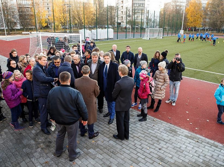 Rīgas Klasiskās ģimnāzijas skolēniem jauns stadions 