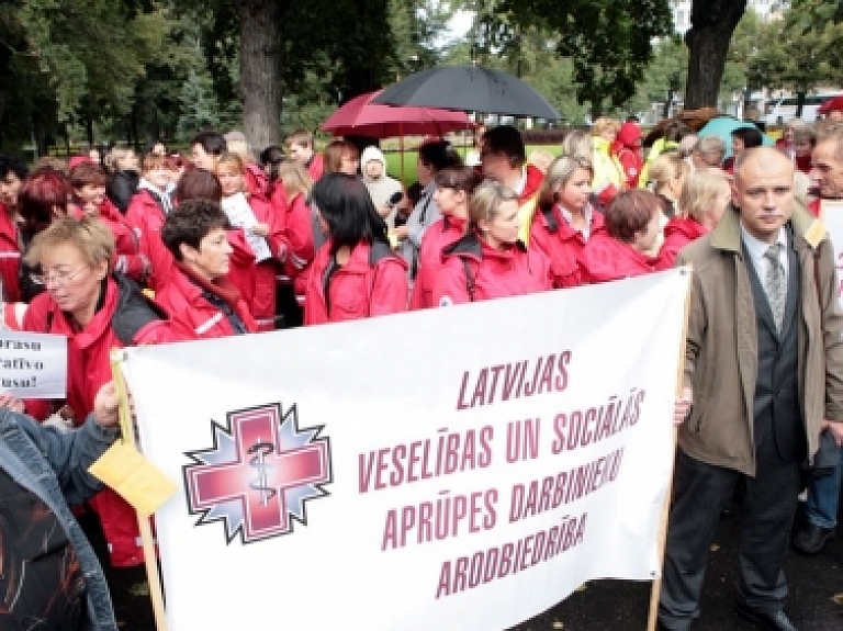 Mediķu arodbiedrība pēc protesta akcijas jūtas sadzirdēta

