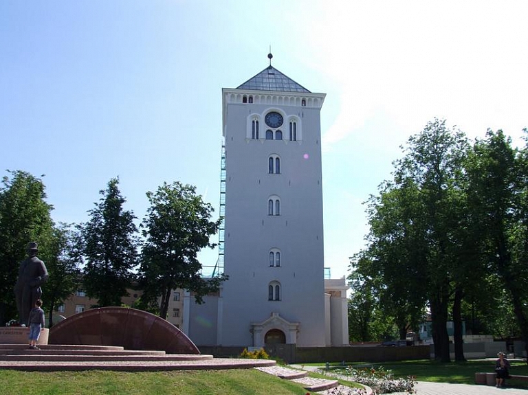 Jelgavas radošajā nodarbībā veidos patriotisku piespraudi