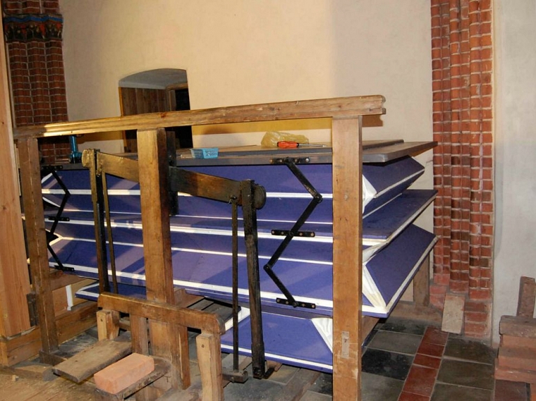 Restaurētas Viļakas katoļu baznīcas plēšas

