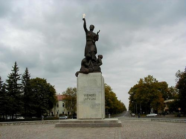 Latvijas vēstnieku delegācija apmeklē Rēzekni

