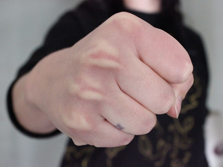 LTV žurnālists saņem draudus pēc eksperimenta "Bistro "Frics" veidošanas

