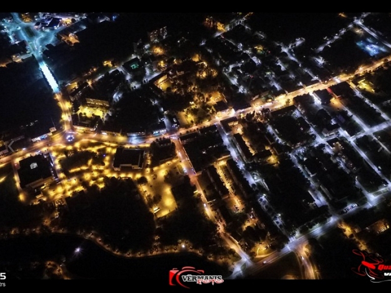 Naksnīgā Valmiera no putna lidojuma

