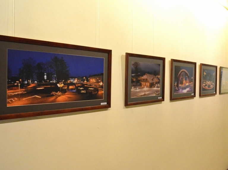 Kultūras centrā apskatāma fotoizstāde "Starojošā Valmiera"

