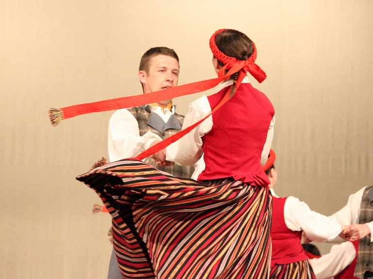 XI Skolu jaunatnes dziesmu un deju svētku dalībnieki izdzēruši 88 000 litru ūdens

