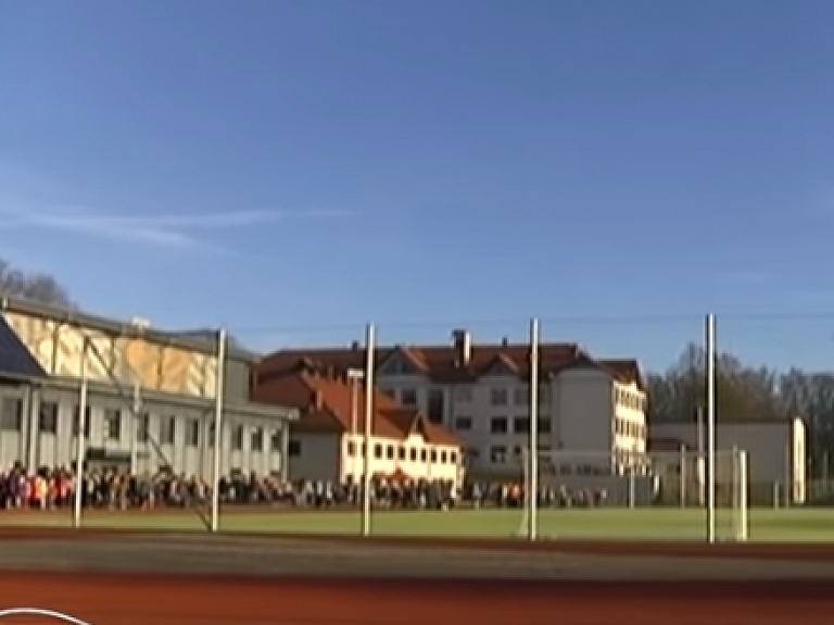 Rūjienā attīsta sporta bāzi un rekonstruē stadionu

