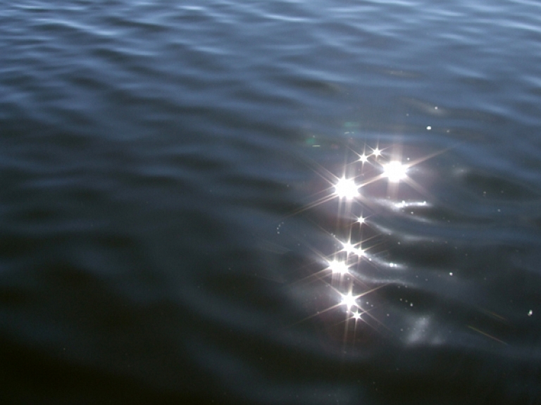 Daugavpils novadā ezerā noslīkuši trīs makšķernieki