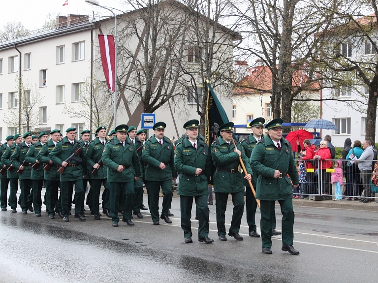 Terehovā aizturēts meklēšanā esošs vīrietis

