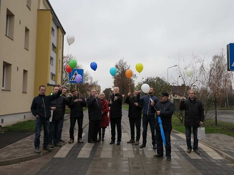 Dobeles novadā sakārtoti divu ceļu posmi 

