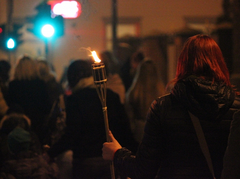 11.novembrī Preiļos Lāčplēša dienai veltīts lāpu gājiens

