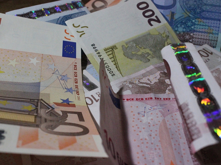 Limbažniece momentloterijā laimē 15 000 eiro