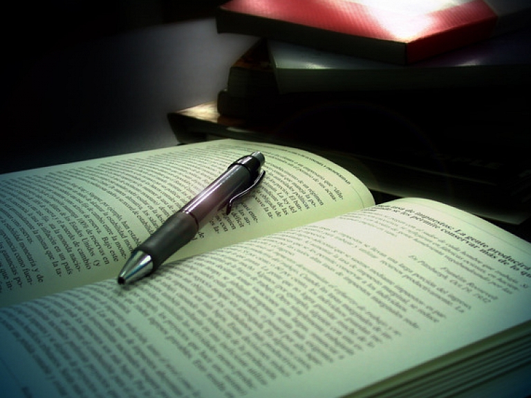 Galvenajā bibliotēkā notiks limbažnieces Vedinas Valeines grāmatas atvēršanas svētki

