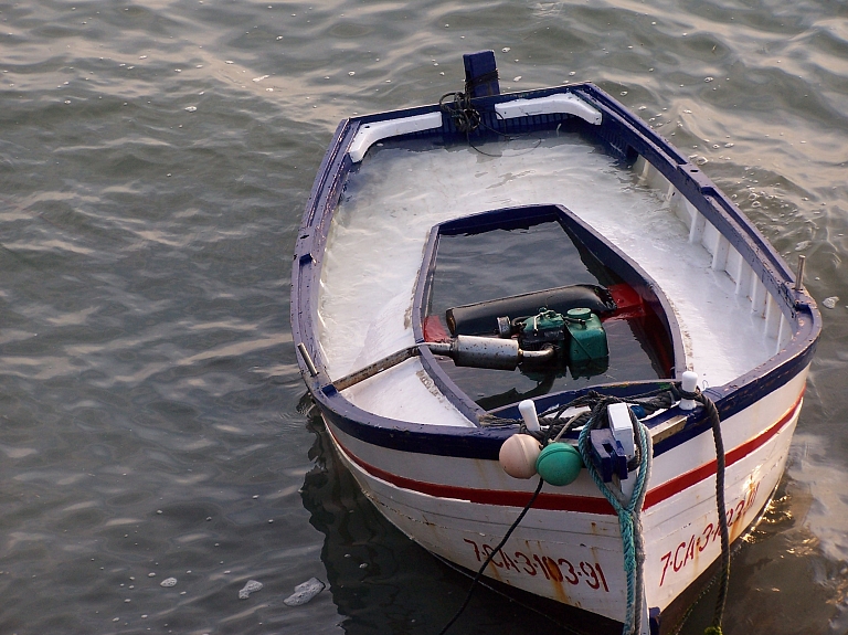 Jūras spēki veic cilvēka meklēšanu Carnikavā

