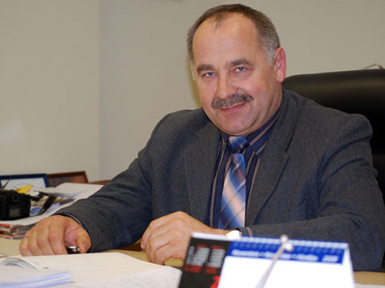 Jāzepam Šņepstam piešķirts Atzinības krusts

