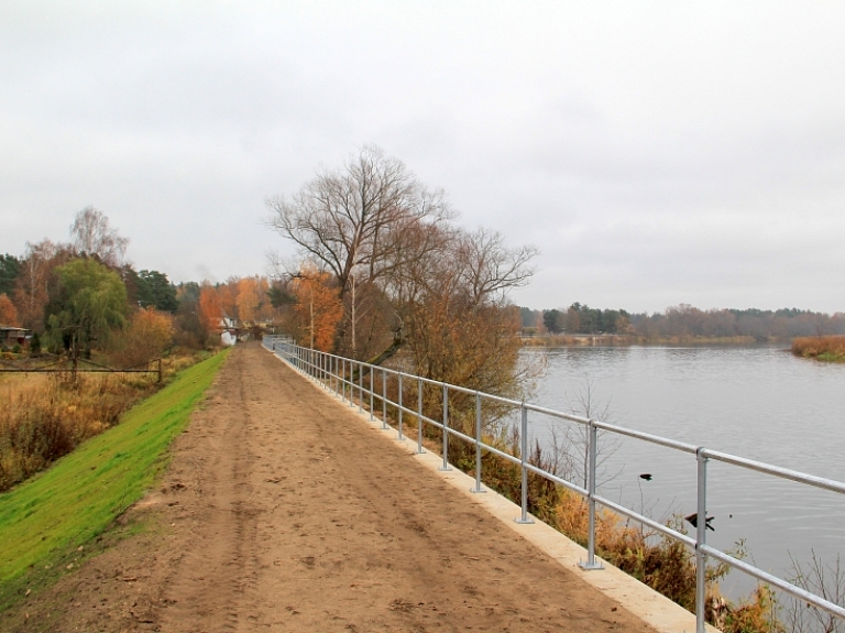 Carnikavas novadā Gaujas abos krastos rekonstruēti četri dambji

