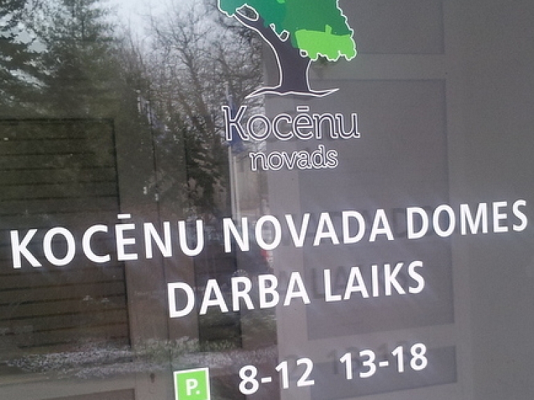 Darba laiks Kocēnu novada domē svētku laikā

