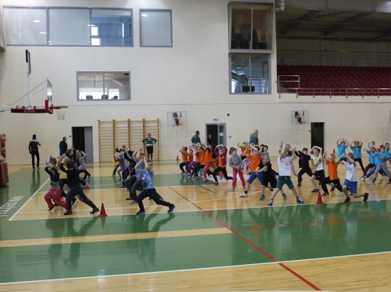 Madonā aizvadīts pasākums "Basketbols aicina"