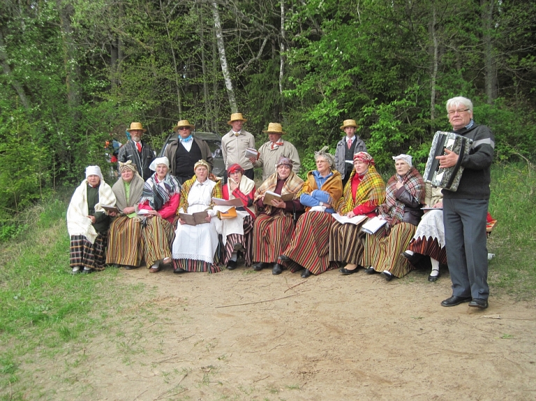 Etnogrāfiskais ansamblis "Raipole" svin 40 gadu jubileju 

